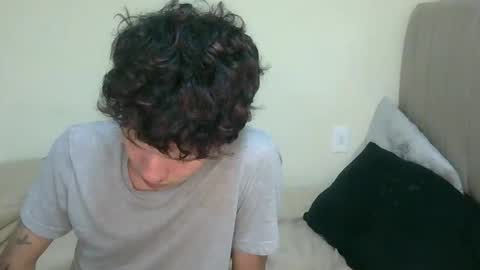 Snapshot of koiseraphin chatting on February 19, 2026, 4:19 am Jacob and Victoria online show from February 19, 2026, 4:19 am