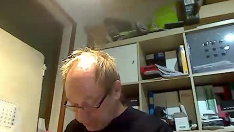 kokin3034 online show from September 27, 2025, 5:12 am