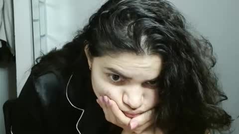 Karoll online show from November 13, 2025, 2:21 am