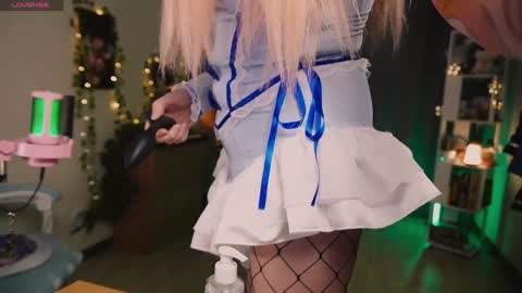 koshkasenpai online show from December 7, 2024, 2:13 pm