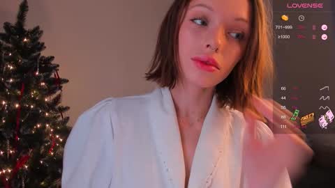 kossie_ online show from December 4, 2024, 12:03 pm