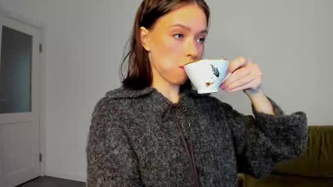 kossie_ online show from November 6, 2025, 8:32 pm