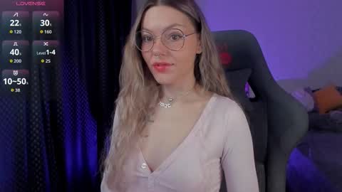 Snapshot of koza_dereza_ chatting on November 30, 2025, 10:19 am Jess online show from November 30, 2025, 10:19 am