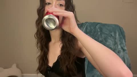 Snapshot of kr3amykay chatting on February 18, 2026, 5:25 am kr3amykay online show from February 18, 2026, 5:25 am