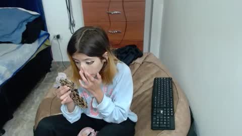 Snapshot of kratos_and_afrodita chatting on November 7, 2025, 2:55 am kratos_and_afrodita online show from November 7, 2025, 2:55 am