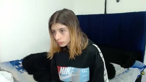 Snapshot of kratos_and_afrodita chatting on November 9, 2025, 7:23 pm kratos_and_afrodita online show from November 9, 2025, 7:23 pm