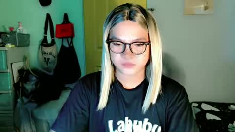 krezikeed online show from April 14, 2026, 3:34 am