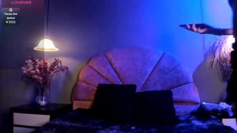 Nahomi online show from November 12, 2025, 11:54 am