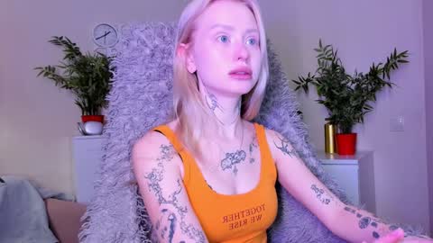 kris_grant online show from December 8, 2024, 10:41 am