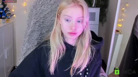 kris_grant online show from December 28, 2024, 1:28 pm