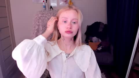 kris_grant online show from January 16, 2025, 10:21 am