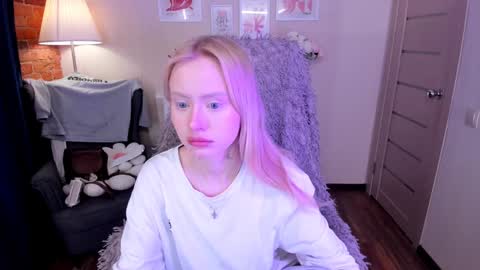 kris_grant online show from January 20, 2025, 10:18 am