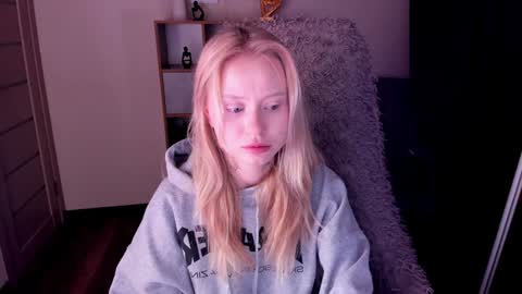 kris_grant online show from January 26, 2025, 10:34 am