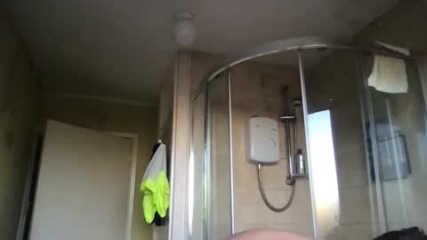 Snapshot of krisl77 chatting on April 6, 2026, 5:14 pm krisl77 online show from April 6, 2026, 5:14 pm