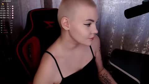 Snapshot of krisneal chatting on January 18, 2026, 9:24 am krisneal online show from January 18, 2026, 9:24 am