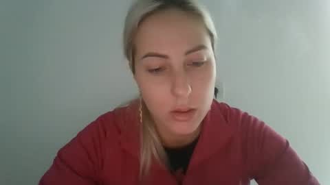 Snapshot of kriss_grace chatting on October 12, 2025, 2:16 pm Grace online show from October 12, 2025, 2:16 pm