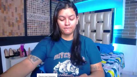 kriss_sweetboobs online show from October 25, 2025, 12:34 pm