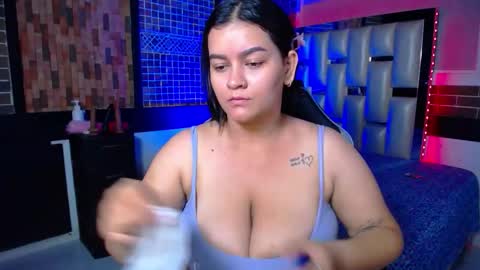 kriss_sweetboobs online show from March 6, 2026, 12:56 pm