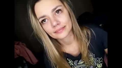 Snapshot of krisssexi chatting on December 17, 2024, 4:32 pm KrissSexi online show from December 17, 2024, 4:32 pm