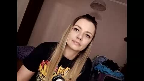 Snapshot of krisssexi chatting on January 22, 2025, 9:46 am KrissSexi online show from January 22, 2025, 9:46 am