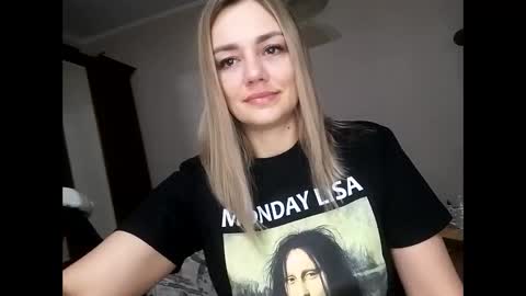 Snapshot of krisssexi chatting on February 3, 2025, 5:24 pm KrissSexi online show from February 3, 2025, 5:24 pm