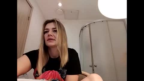 Snapshot of krisssexi chatting on February 15, 2025, 3:09 am KrissSexi online show from February 15, 2025, 3:09 am