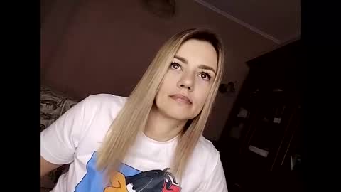 Snapshot of krisssexi chatting on March 5, 2025, 5:50 am KrissSexi online show from March 5, 2025, 5:50 am