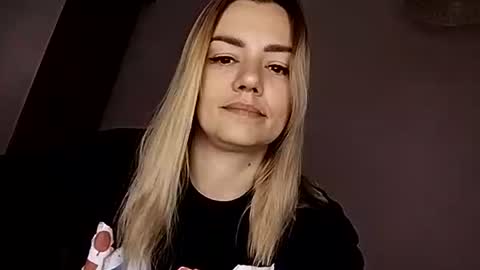 Snapshot of krisssexi chatting on September 9, 2025, 4:12 am KrissSexi online show from September 9, 2025, 4:12 am