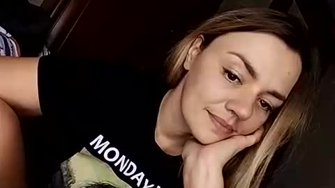 Snapshot of krisssexi chatting on September 18, 2025, 5:59 pm KrissSexi online show from September 18, 2025, 5:59 pm