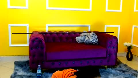 Thaterotic woman online show from February 11, 2025, 7:05 pm