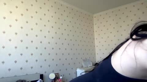 Snapshot of kristaldegeyter chatting on May 6, 2026, 9:47 am Kristal online show from May 6, 2026, 9:47 am