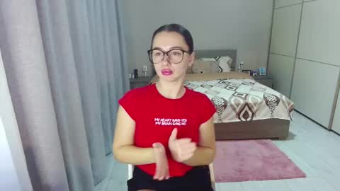 twitter    Annemarye 23 online show from November 20, 2025, 6:24 am