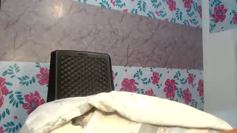 kristal online show from September 13, 2025, 6:18 pm