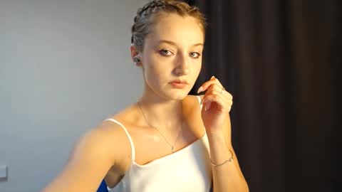 Snapshot of kristandaty chatting on February 10, 2026, 1:48 pm kristandaty online show from February 10, 2026, 1:48 pm