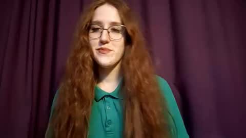 Snapshot of kristansarinsky chatting on November 25, 2025, 8:36 am Kris online show from November 25, 2025, 8:36 am