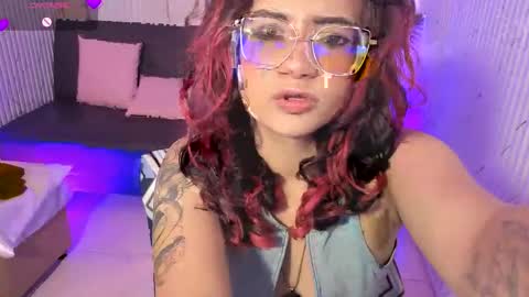 kristen_tay online show from April 11, 2026, 3:22 am