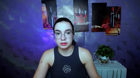 Kristen online show from September 17, 2025, 10:28 am