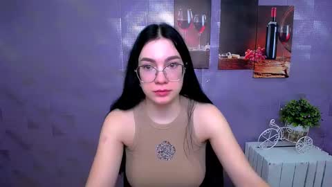 Kristen online show from December 5, 2025, 10:57 am