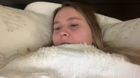 Snapshot of kristicutiez chatting on January 17, 2025, 7:16 pm Kristi 3 online show from January 17, 2025, 7:16 pm