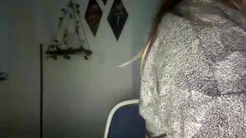 Snapshot of kristicutiez chatting on February 8, 2025, 8:52 am Kristi 3 online show from February 8, 2025, 8:52 am