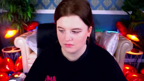 kristifoxy online show from February 15, 2026, 5:26 am