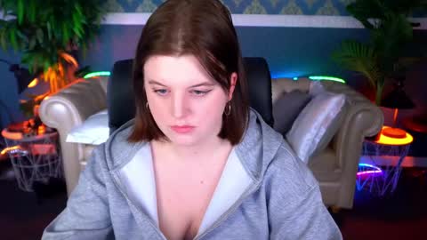 kristifoxy online show from April 20, 2026, 12:30 pm