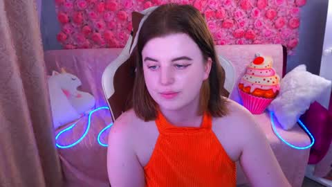 kristifoxy online show from May 17, 2026, 1:40 pm