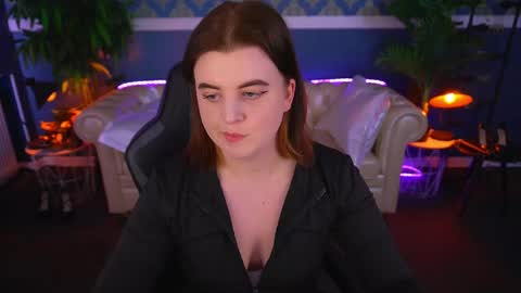 kristifoxy online show from May 19, 2026, 12:22 pm