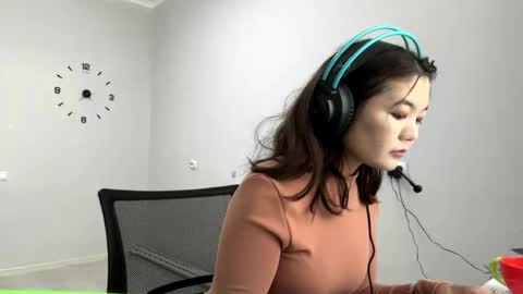 Rin online show from April 17, 2026, 1:36 pm