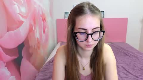 Kristina Adel online show from March 12, 2025, 7:24 am