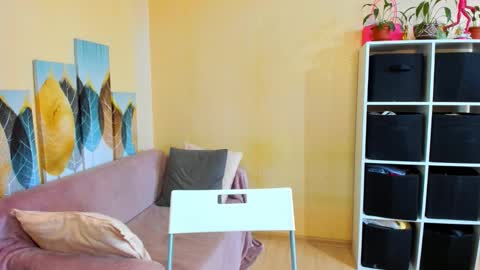 Christina online show from October 13, 2025, 8:03 am