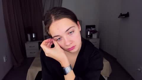 Kristina online show from December 18, 2024, 7:52 pm