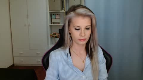 KristineAmore online show from March 21, 2026, 3:26 pm