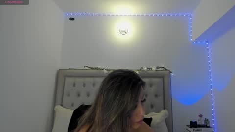 Snapshot of kristy_calderon chatting on October 26, 2025, 10:47 pm Juliette online show from October 26, 2025, 10:47 pm